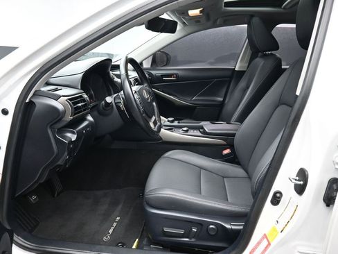 Used 2020 Lexus IS 300 image 11