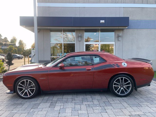 Used 2022 Dodge Challenger R/T w/ Plus Package RWD image 3