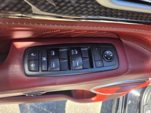 Used 2018 Jeep Grand Cherokee Trackhawk AWD/4WD image 18