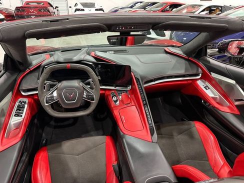 Used 2021 Chevrolet Corvette Stingray Premium Conv w/ Z51 Performance Package RWD image 7