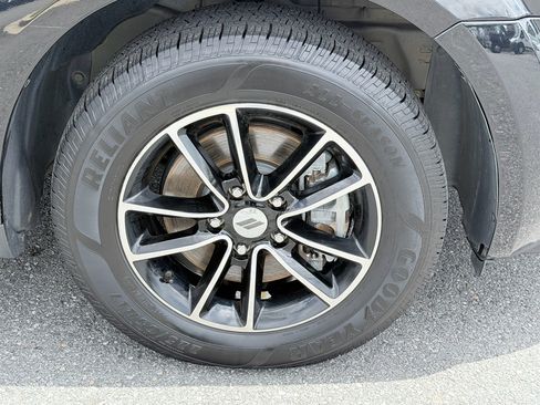 Used 2018 Dodge Journey SE w/ Blacktop Package FWD image 34