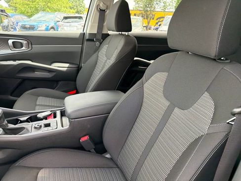 New 2026 Kia Sorento LX FWD image 17