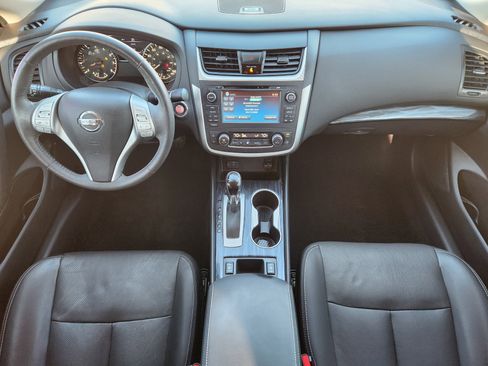 Used 2017 Nissan Altima 2.5 SL w/ 2.5 Technology Package image 25