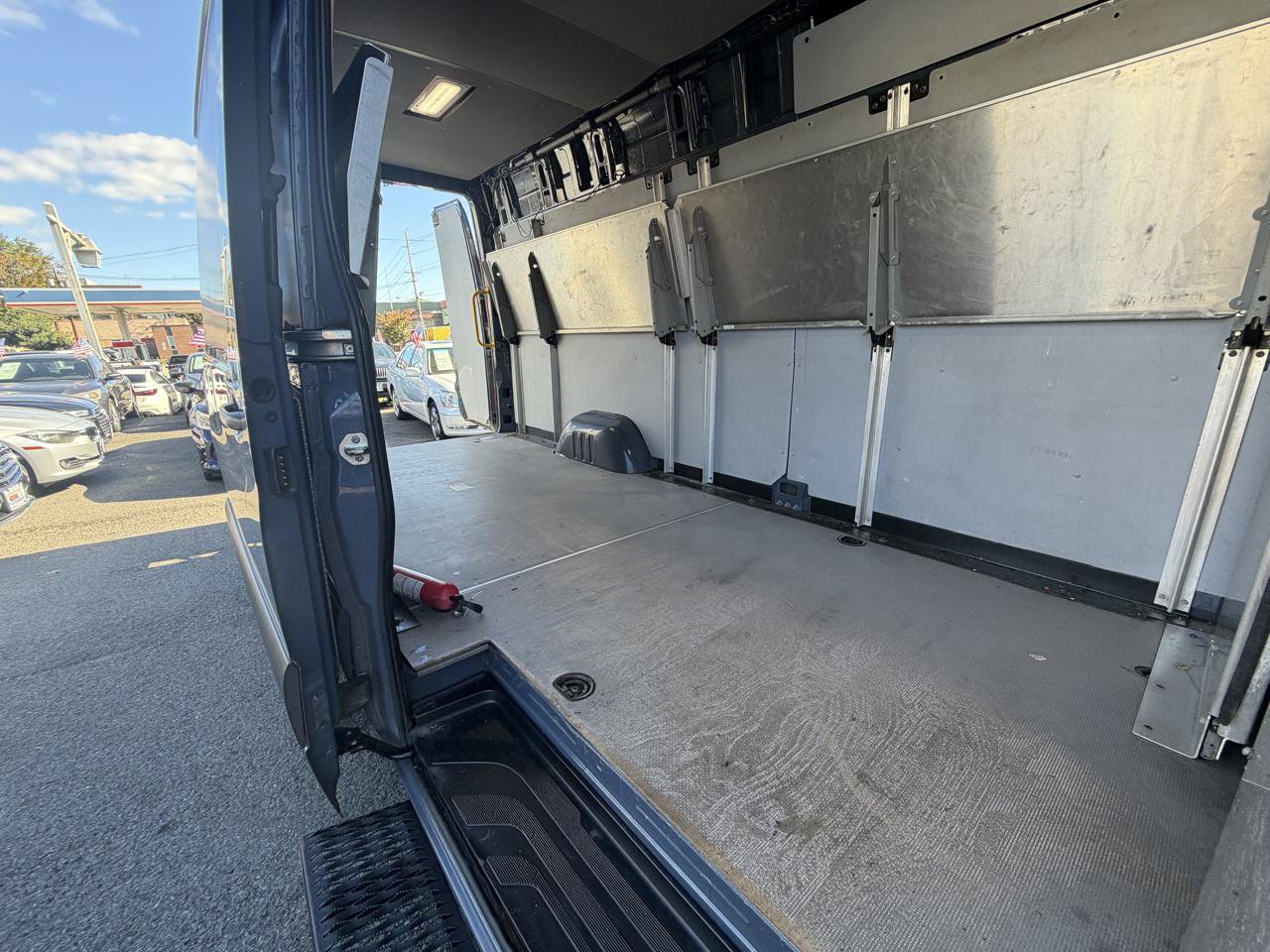 Used 2021 Mercedes-Benz Sprinter 2500 image 17