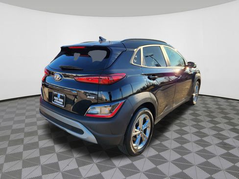 Used 2023 Hyundai Kona SEL image 4