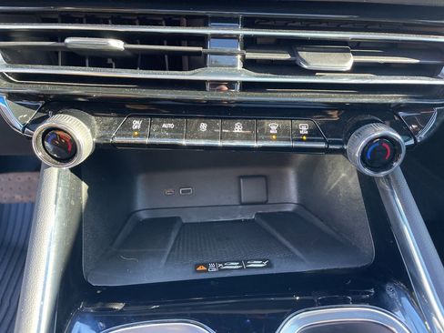 Certified 2024 Chevrolet Traverse RS w/ LPO, Floor Liner Package image 32