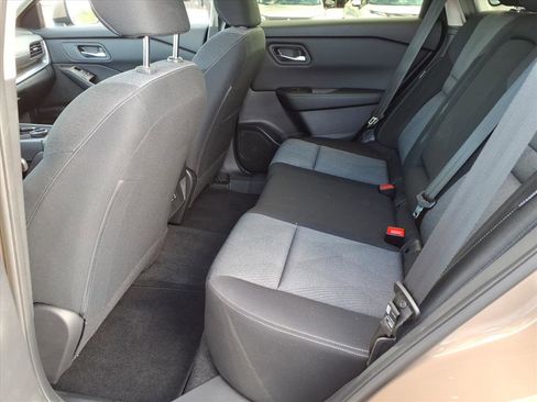 Certified 2025 Nissan Rogue SV image 5