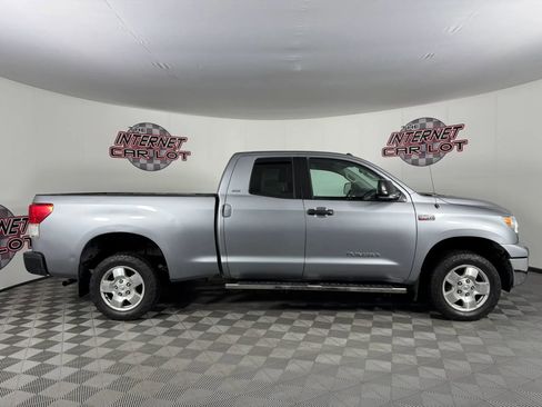 Used 2011 Toyota Tundra 4x4 Double Cab w/ TRD Off-Road Pkg image 8