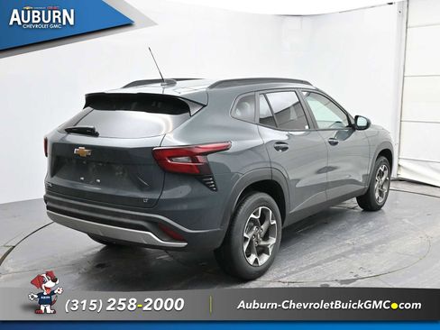 New 2026 Chevrolet Trax LT w/ LT Convenience Package image 11