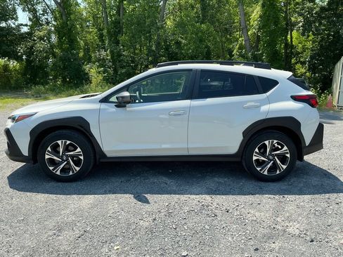 Used 2024 Subaru Crosstrek 2.0i Premium AWD/4WD image 2