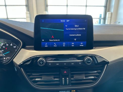 Used 2021 Ford Escape SE w/ SE Sport Appearance Package image 19