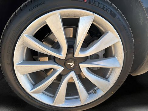 Used 2018 Tesla Model 3 Long Range AWD/4WD image 8
