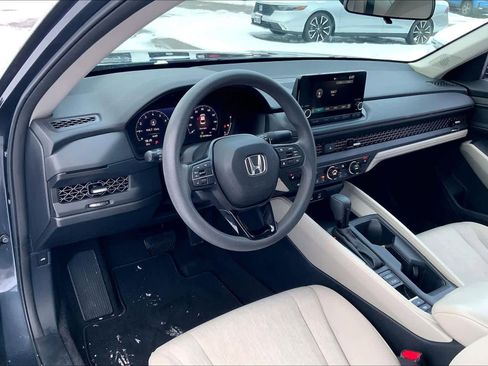 Used 2023 Honda Accord EX image 18