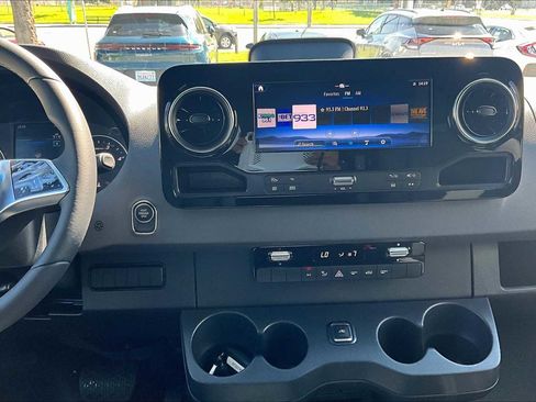 New 2025 Mercedes-Benz Sprinter 2500 image 6