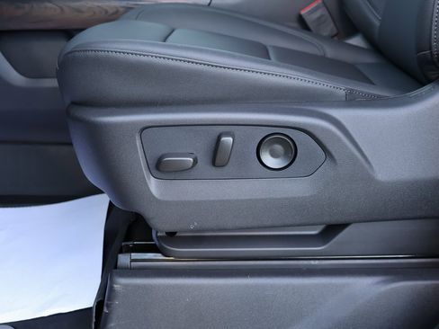 New 2026 GMC Sierra 1500 SLT w/ SLT Premium Plus Package image 16