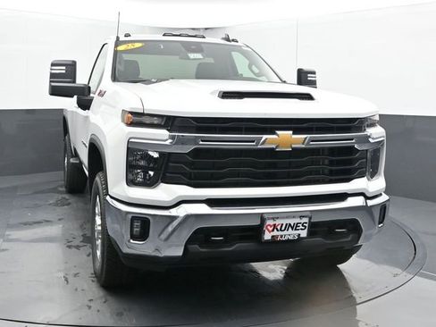 New 2025 Chevrolet Silverado 2500 LT image 3