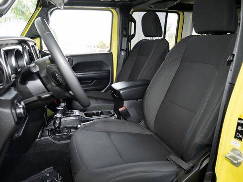 Used 2023 Jeep Wrangler Sport S image 18