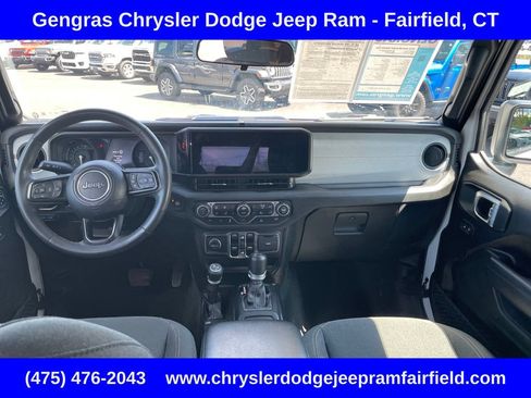 Used 2024 Jeep Wrangler Unlimited w/ Convenience Group AWD/4WD image 54