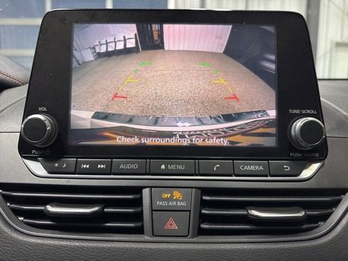 Used 2021 Nissan Altima 2.5 SR w/ SR Premium Package image 11