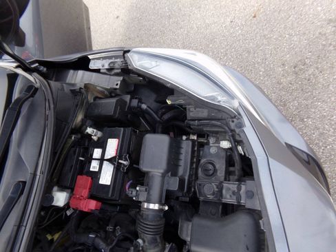 Used 2020 Nissan Versa S FWD image 38