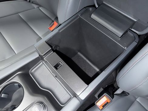 New 2026 Ford Explorer Active w/ Active Comfort Package image 21