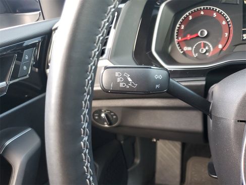 Used 2021 Volkswagen Jetta R-Line image 18