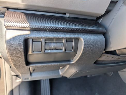 New 2025 Subaru Crosstrek 2.0i Premium image 17