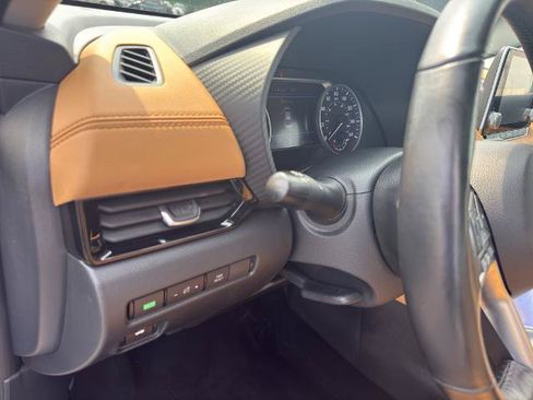 Certified 2025 Nissan Sentra SV w/ SV Premium Package FWD image 11
