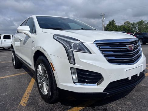 Used 2018 Cadillac XT5 Luxury w/ Driver Awareness Package AWD/4WD image 4