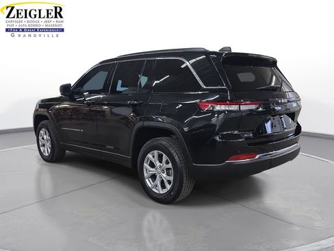 Certified 2023 Jeep Grand Cherokee Limited AWD/4WD image 7