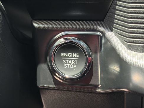 Used 2025 Ford F150 Raptor AWD/4WD image 31