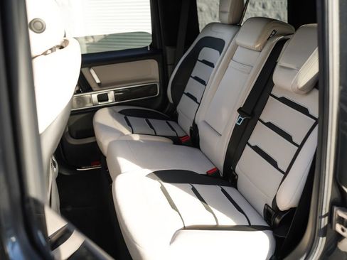 Used 2020 Mercedes-Benz G 63 AMG 4MATIC w/ G Manufaktur Interior Package image 23