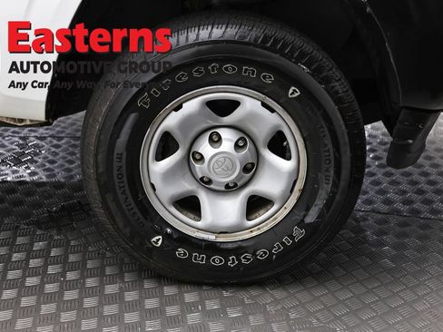 Used 2018 Toyota Tacoma SR RWD image 30