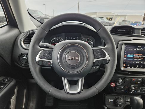 Certified 2023 Jeep Renegade Latitude image 20