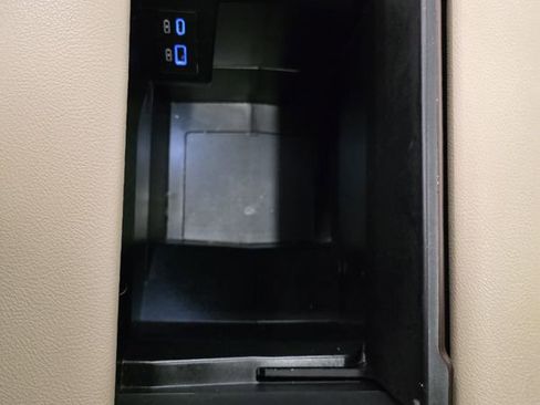 Used 2021 Toyota Sienna XLE w/ XLE Plus Package image 47