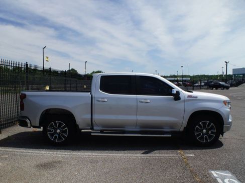Used 2022 Chevrolet Silverado 1500 LT w/ Z71 Off-Road Package image 3