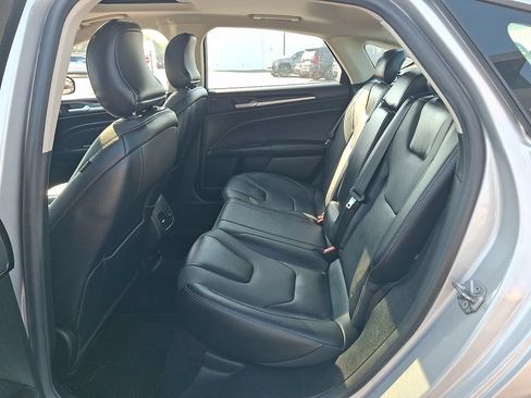 Used 2018 Ford Fusion Titanium FWD image 10