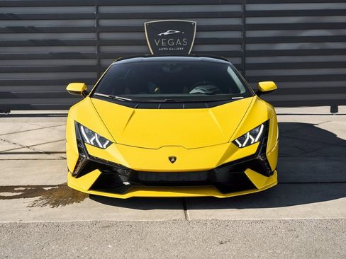 Used 2023 Lamborghini Huracan Tecnica image 15