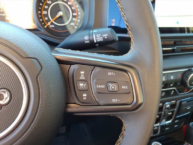 Used 2024 Jeep Gladiator Sport AWD/4WD image 18