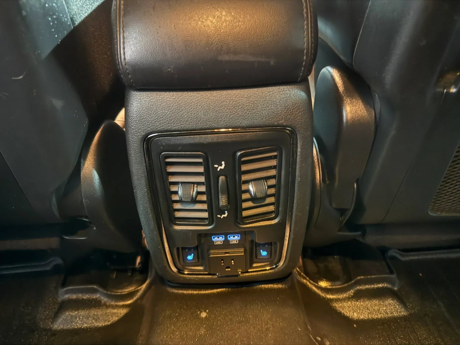 Used 2018 Dodge Durango GT AWD/4WD image 40