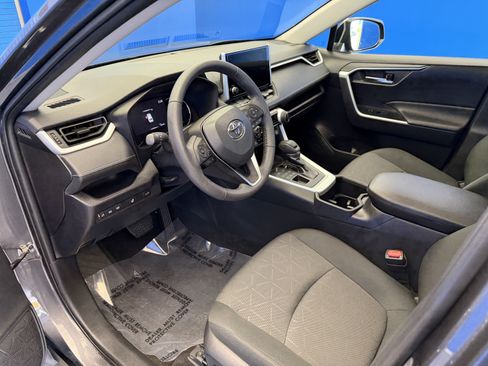 Used 2024 Toyota RAV4 XLE w/ Convenience Package AWD/4WD image 11