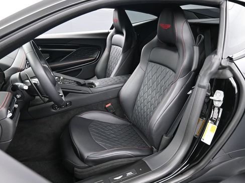 Used 2025 Aston Martin DB12 Coupe RWD image 5