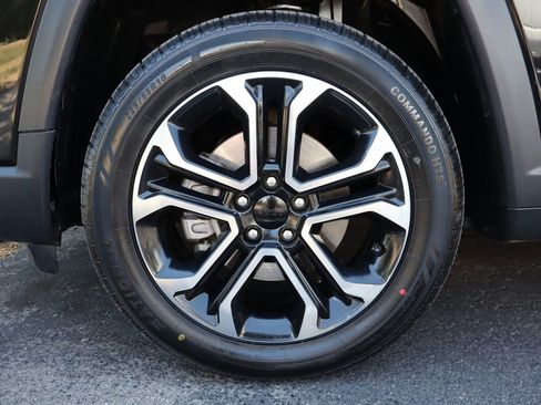 Used 2022 Jeep Compass Limited image 38