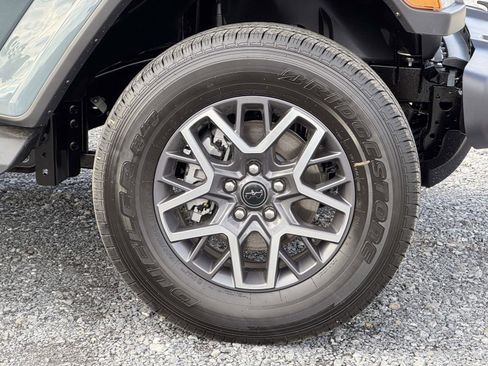 New 2026 Jeep Wrangler Unlimited Sahara AWD/4WD image 26