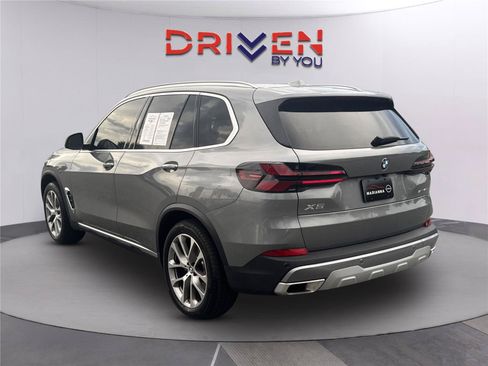 Used 2026 BMW X5 sDrive40i w/ Premium Package RWD image 6