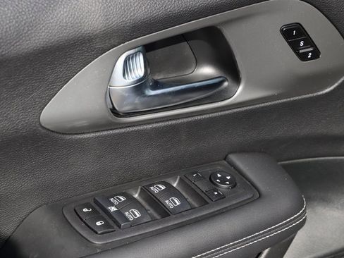 New 2026 Chrysler Pacifica Select image 18