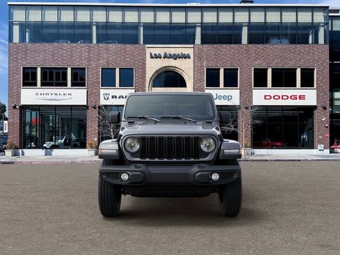 New 2026 Jeep Gladiator Sport image 6