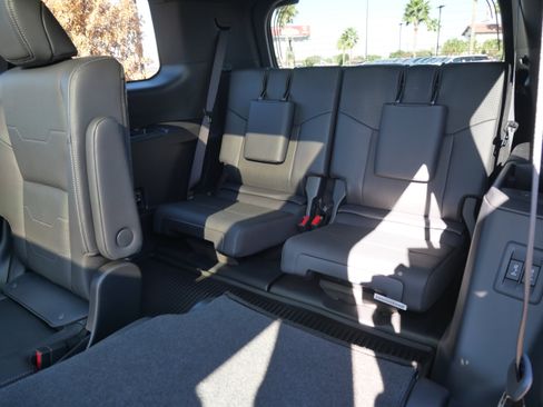 Certified 2026 Lexus GX 550 w/ Accessory Package (2T) image 11