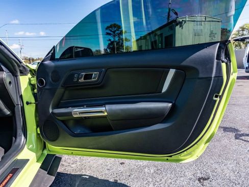 Used 2020 Ford Mustang Shelby GT500 w/ Technology Package image 44