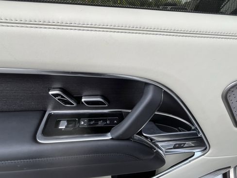 Used 2024 Land Rover Range Rover Long Wheelbase Autobiography image 25